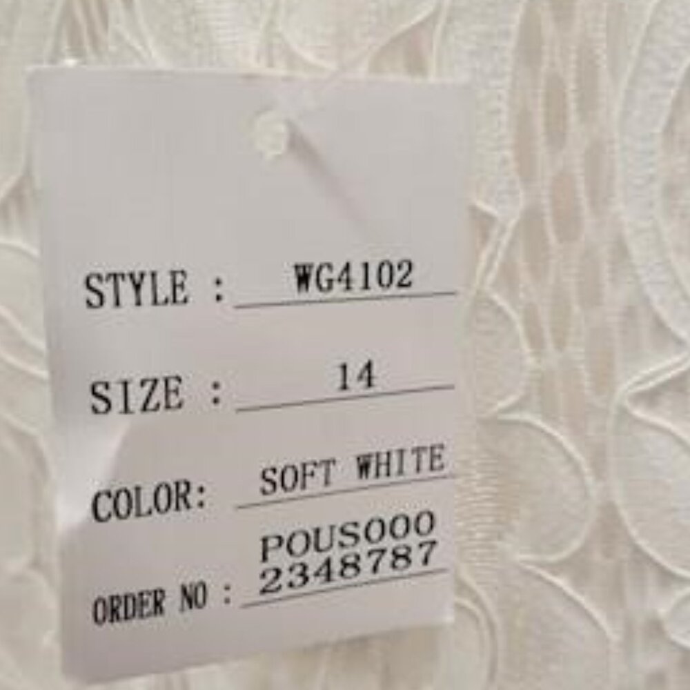 NWT DB Ivory wedding dress, square back allover stretch lace sweetheart size 14 - Picture 11 of 11